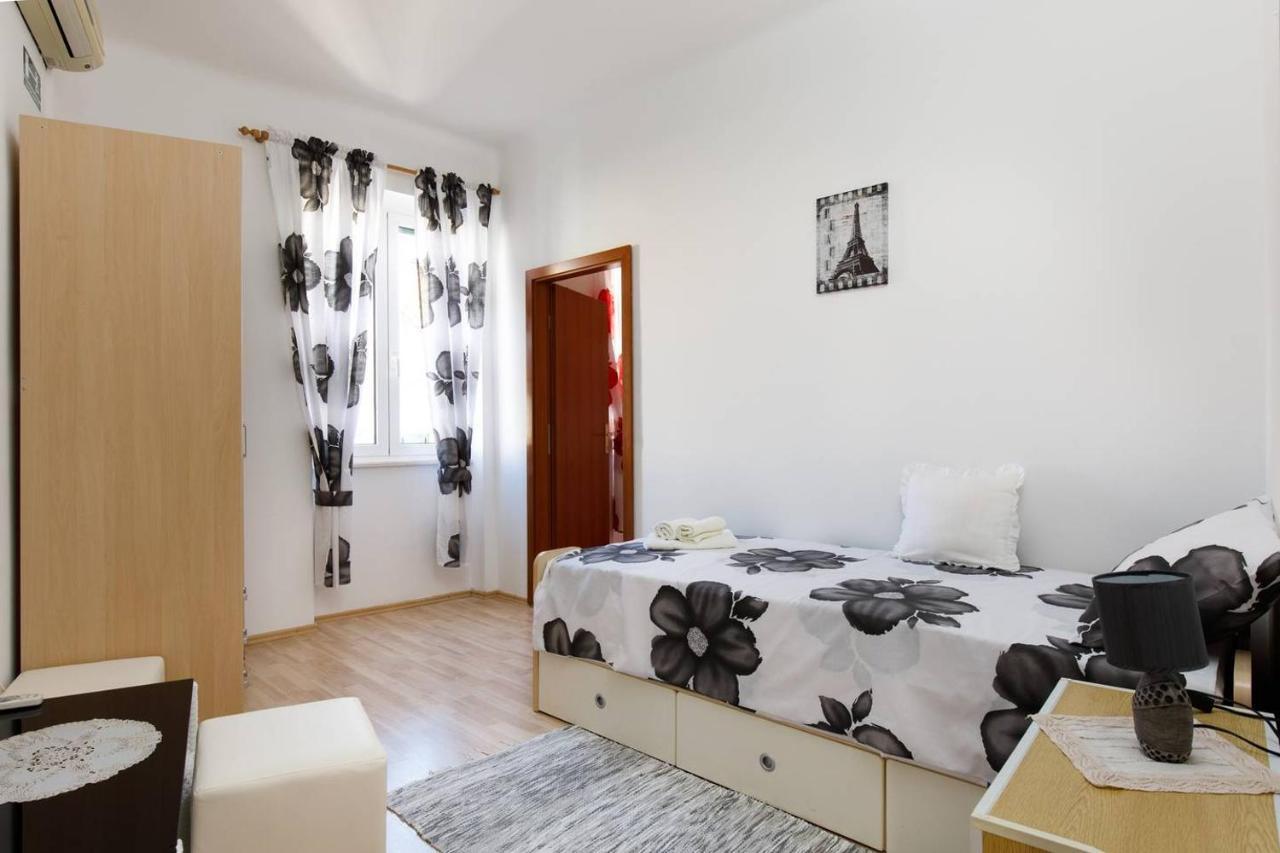 Apartments Stella Spalato ภายนอก รูปภาพ